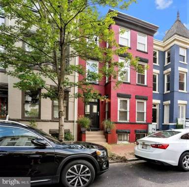 Main picture of 1726 Willard St NW