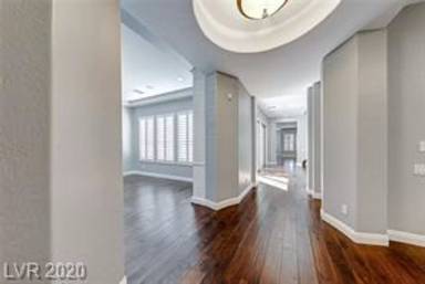 Main picture of 2729 Marie Antoinette St