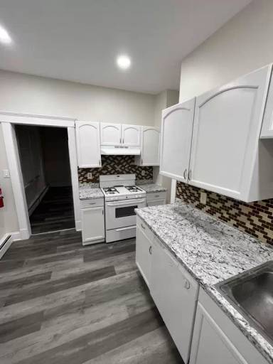 Main picture of 28 Victoria Ave