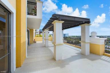 Main picture of COLONNADE AT DADELAND SE
