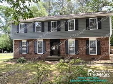 Main picture of 608 SE Maynard Rd