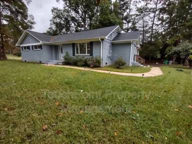 Main picture of 6414 Elmwood Cir