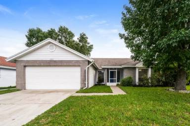 Main picture of 8905 Bayaud Dr