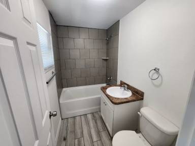 Main picture of 5822 S 5th St