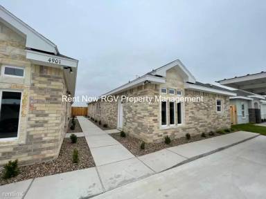 Main picture of 4901 N Winona Dr