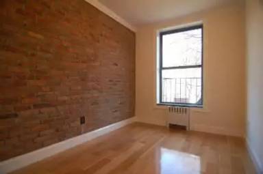 Main picture of 115 Avenue A