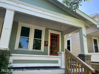 Main picture of 2704 Calumet St