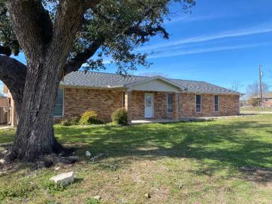 Main picture of 953 County Road 3351