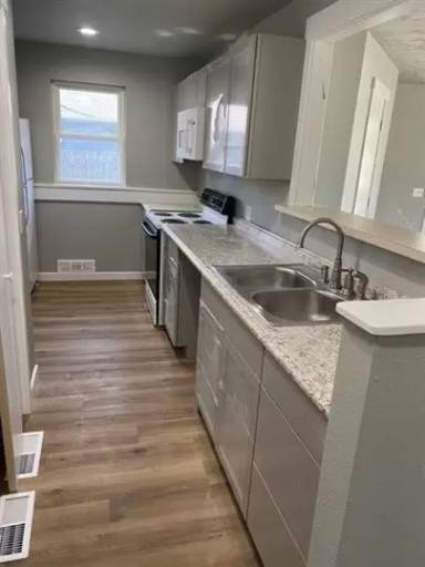 Main picture of 14417 Portland Ave SW