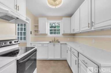 Main picture of 380 E Dison Ave