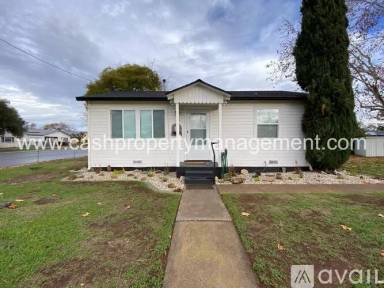 Main picture of 290 7th St