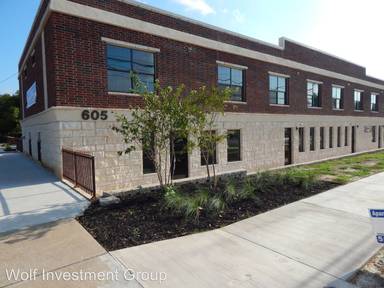 Main picture of 605 E University Ave