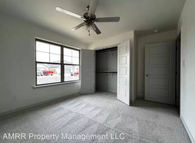 Main picture of 5204 Lamont Ave