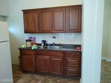 Main picture of 40 Cottage Pl