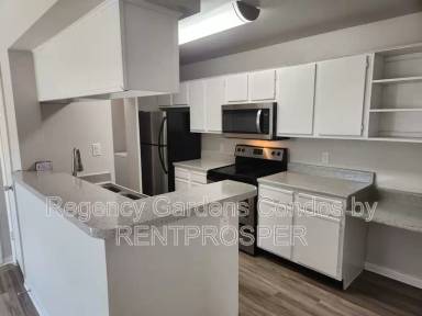 Main picture of Regency Gardens Condos