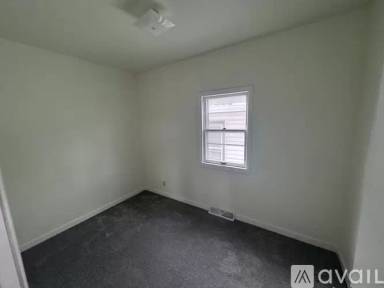 Main picture of 2912 S Chicago Ave