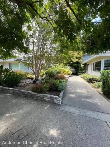 Main picture of 435 Ocean View Ave
