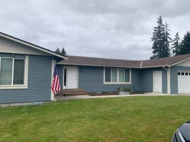 Main picture of 3913 180th St E
