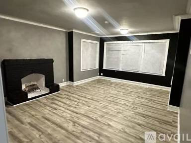Main picture of 6208 N Claremont Ave