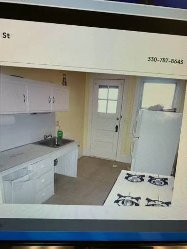 Main picture of 133 E Main St