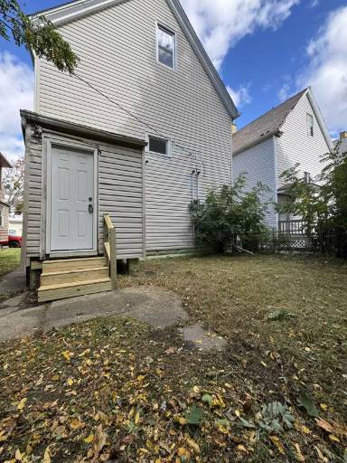 Main picture of 3733 Newark Ave