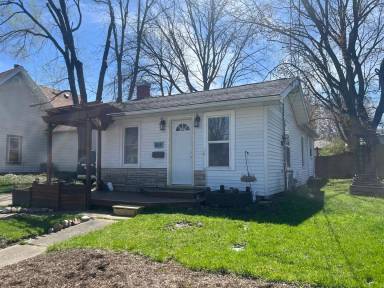Main picture of 814 W MacArthur Ave