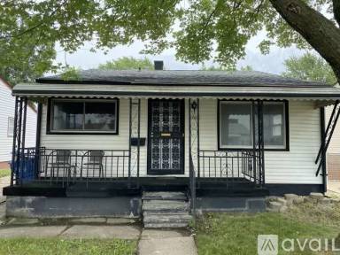 Main picture of 22458 Hillock Ave