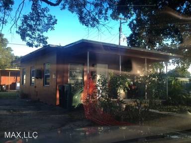 Main picture of 1201 NW 3rd Ct
