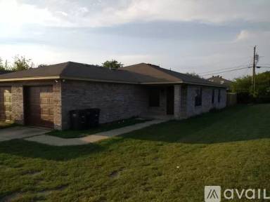 Main picture of 8124 Doreen Ave
