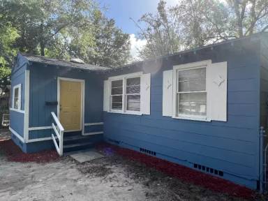 Main picture of 1662 W 34th St