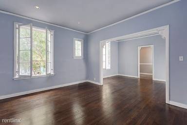 Main picture of 7916 Santa Monica Blvd