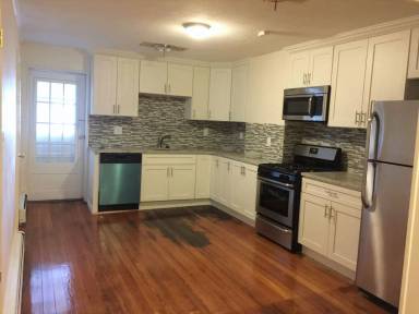 Main picture of 72 Frankfort St