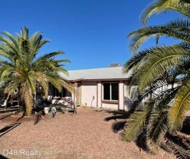 Main picture of 2846 E Inverness Ave