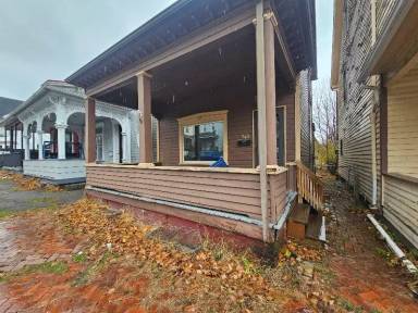 Main picture of 312 2nd Ave
