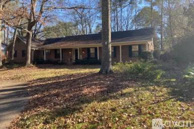 Main picture of 2119 E Northside Dr