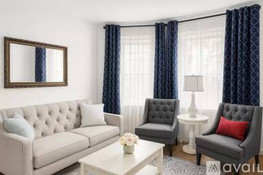 Main picture of 82 Planten Ave