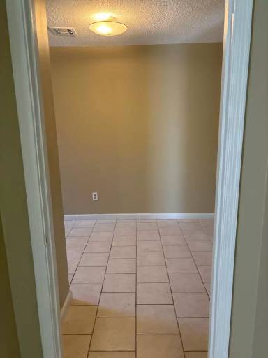Main picture of 633 Groveland Dr