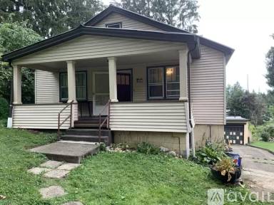 Main picture of 3 Esther Ave