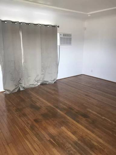 Main picture of 719 W Taylor Rd