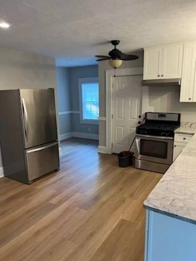 Main picture of 670 Ridgewood Ave