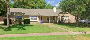 Main picture of 3830 Westheimer Place Dr
