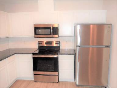 Main picture of 125 W Chestnut Ave