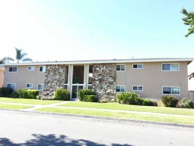 Main picture of 4121 Howard Ave