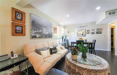 Main picture of 6 Common St