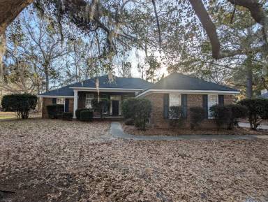 Main picture of 550 Laurenburg Dr