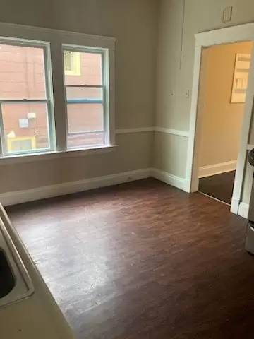Main picture of 4123 E 59th St