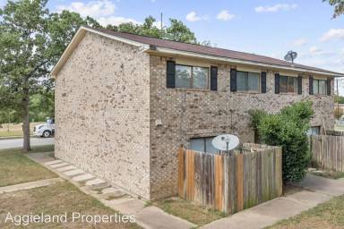 Main picture of 2406 Blanco Dr
