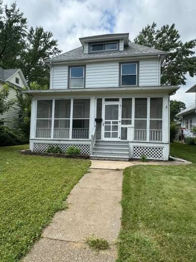 Main picture of 2214 Iowa St