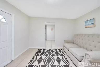 Main picture of 410 Oak St