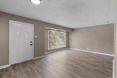 Main picture of 90 La Havre Cir